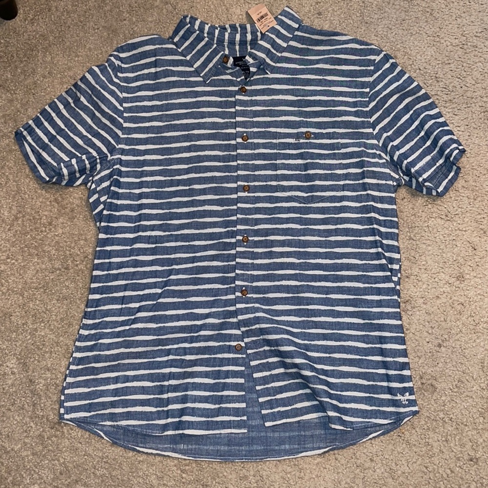 XL Men’s Button down shirt